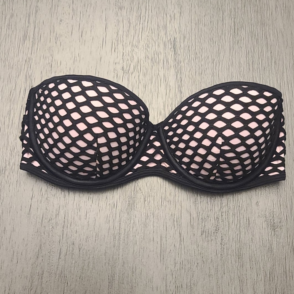 32B/32C? Victoria Secret Bikini Top